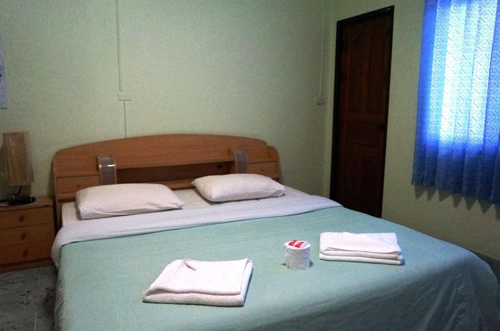 Celtic Inn Guest House HHQ Extérieur photo