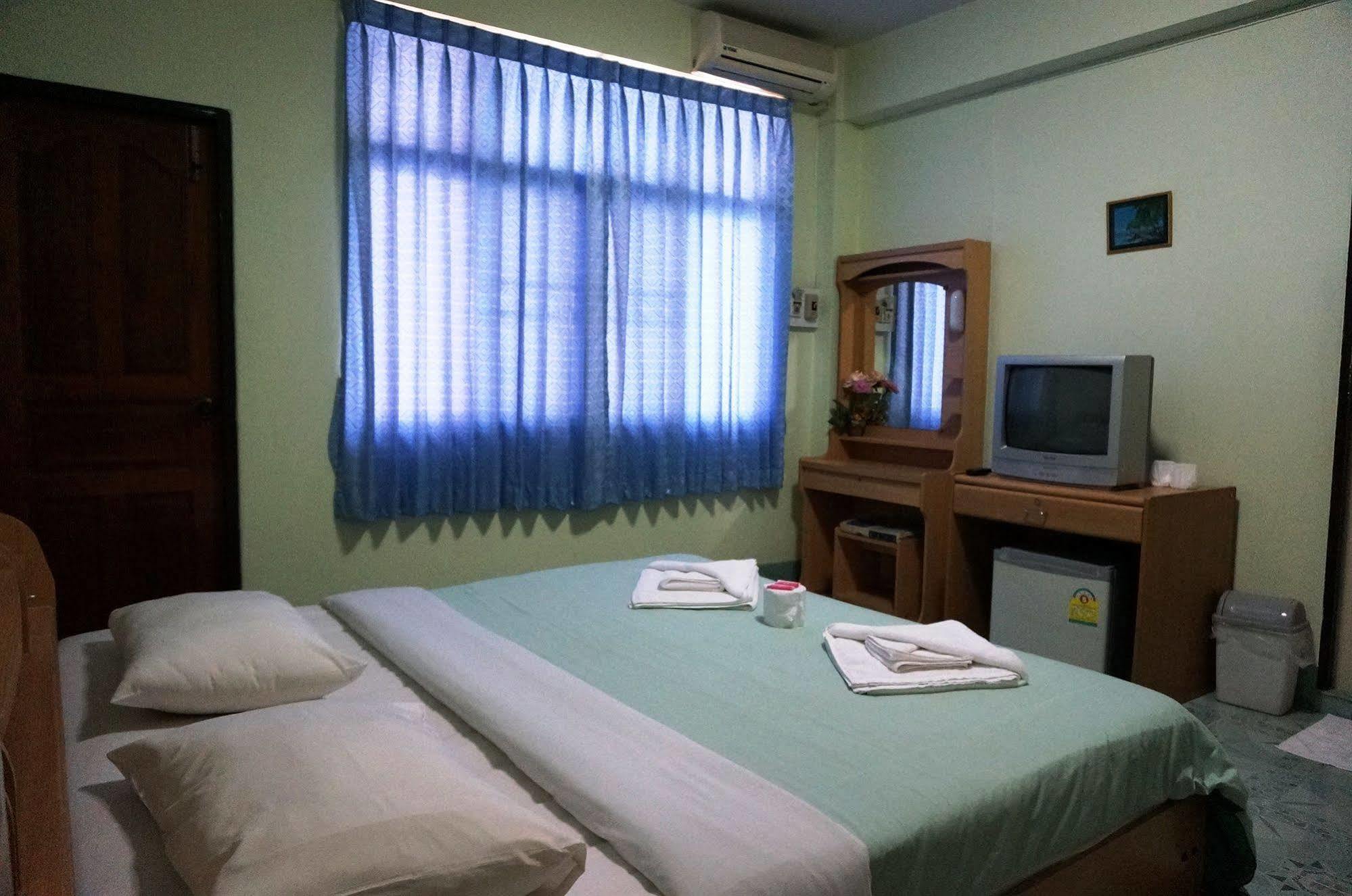 Celtic Inn Guest House HHQ Extérieur photo